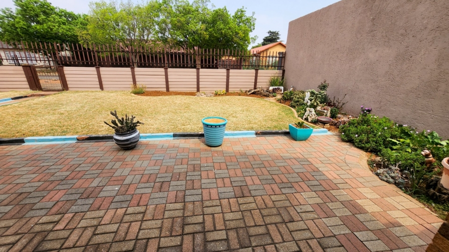 3 Bedroom Property for Sale in Stilfontein Ext 4 North West